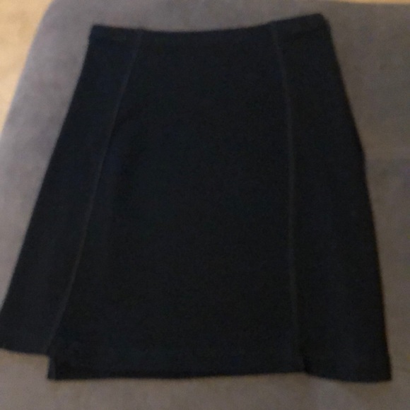 Smart wool skirt - Picture 3 of 4